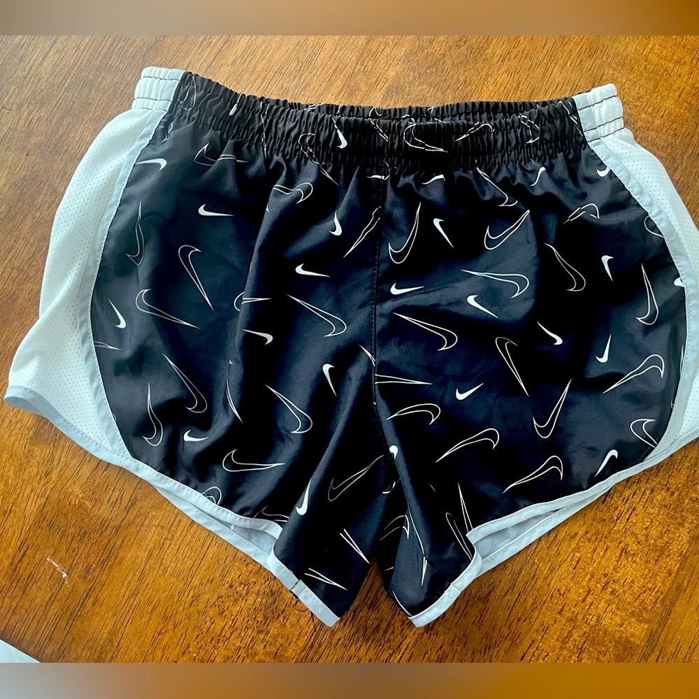 Nike Athletic Dri Fit Shorts Girls size medium